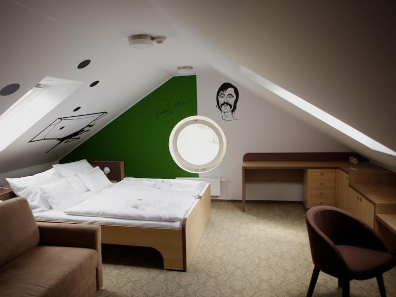 Hotel Zamek Berchtold Strančice Εξωτερικό φωτογραφία